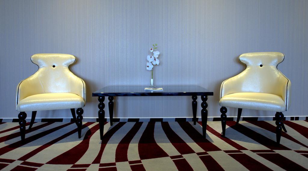 Premier Palace Spa Hotel Bukareszt Zewnętrze zdjęcie A carpet in a hotel