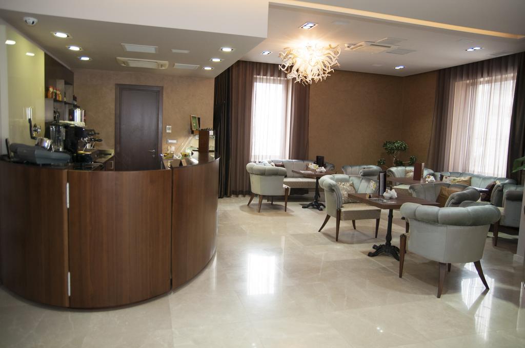 Premier Palace Spa Hotel Bukareszt Zewnętrze zdjęcie The lobby of the hotel