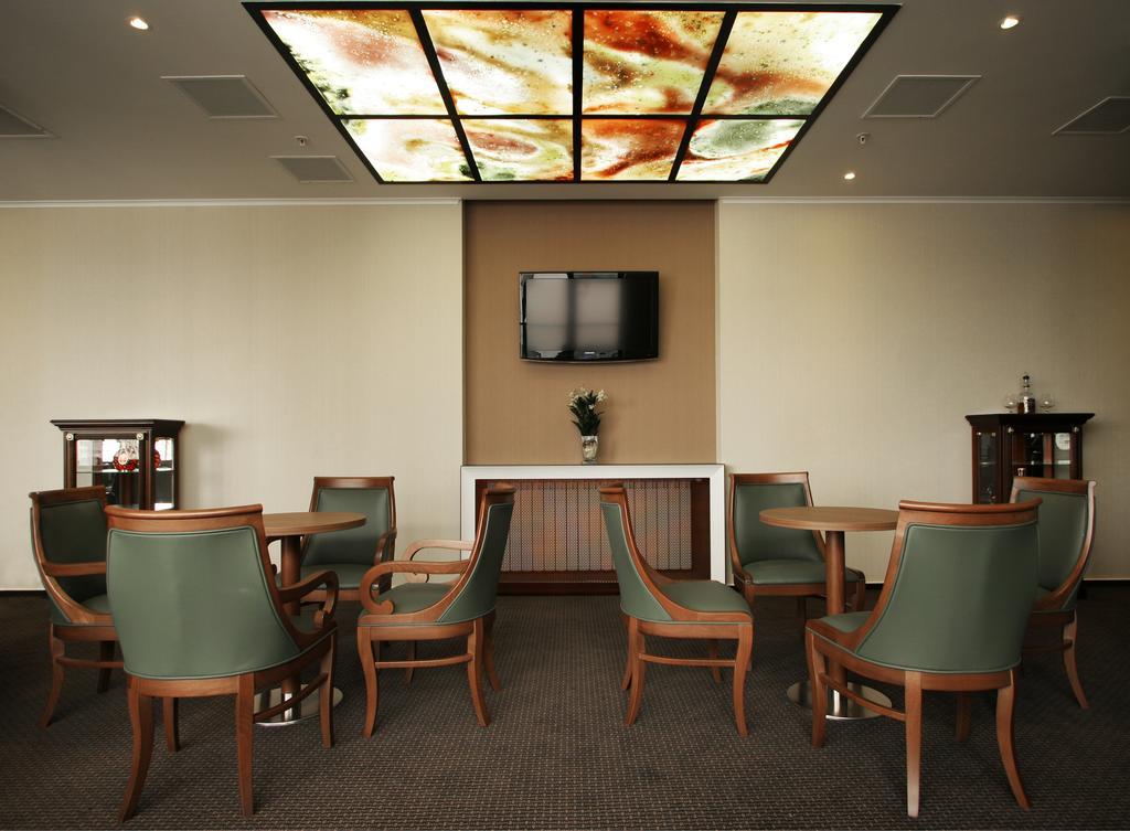 Premier Palace Spa Hotel Bukareszt Zewnętrze zdjęcie A 3D rendering of a room with a translucent ceiling