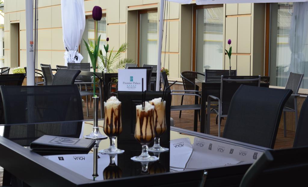 Premier Palace Spa Hotel Bukareszt Zewnętrze zdjęcie A coffee table